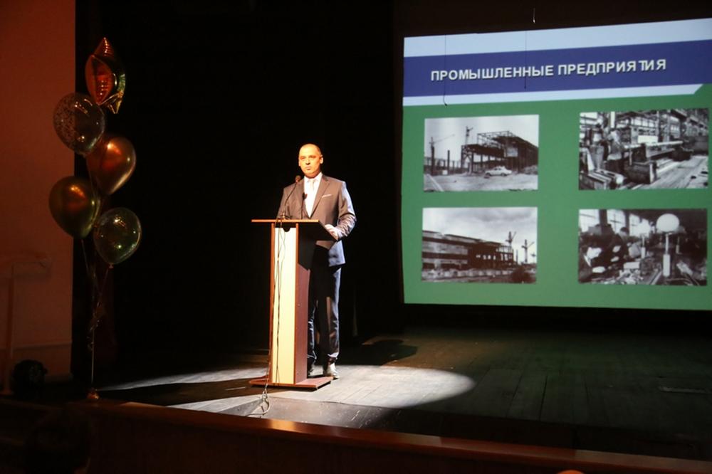 Новая школа в микрорайоне Столичный: планы по развитию Индустриального района обсудили на расширенной коллегии.