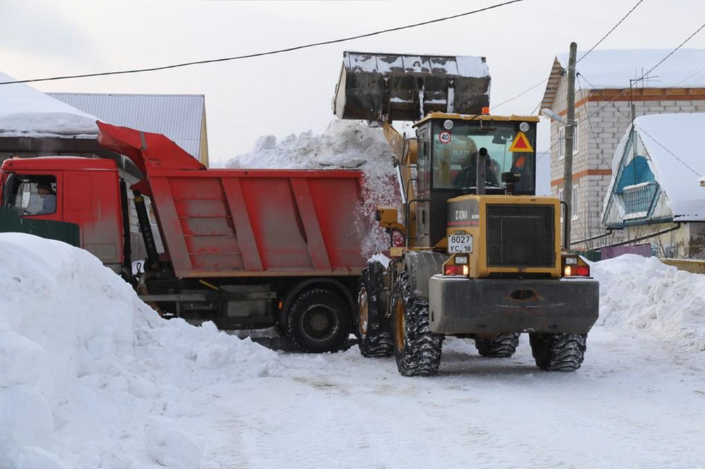 ​Подготовка к паводку: из частного сектора Первомайского и Ленинского районов начали вывозить снег.