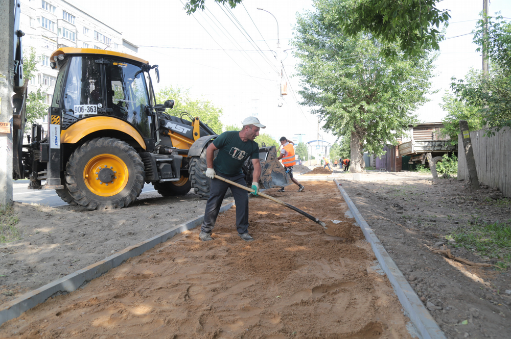 На трех тротуарах начались ремонтные работы по программе «Пешеходный Ижевск».