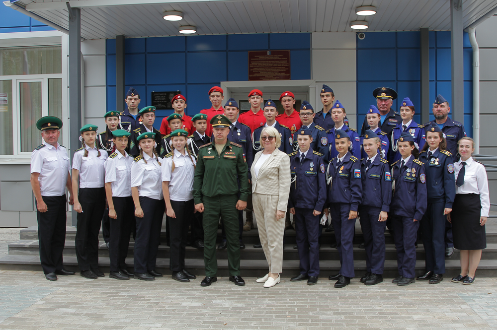 ​Герой Российской Федерации Артур Орлов встретился с курсантами Школы юных летчиков.