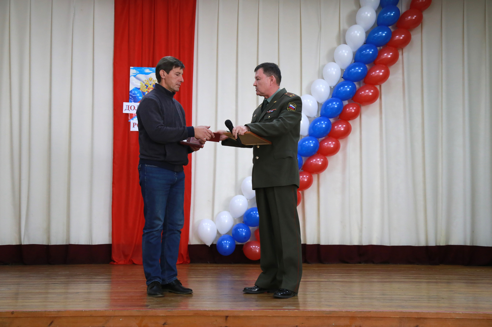 ​Медаль «За отвагу» передали родным участника специальной военной операции Ивана Рылова.