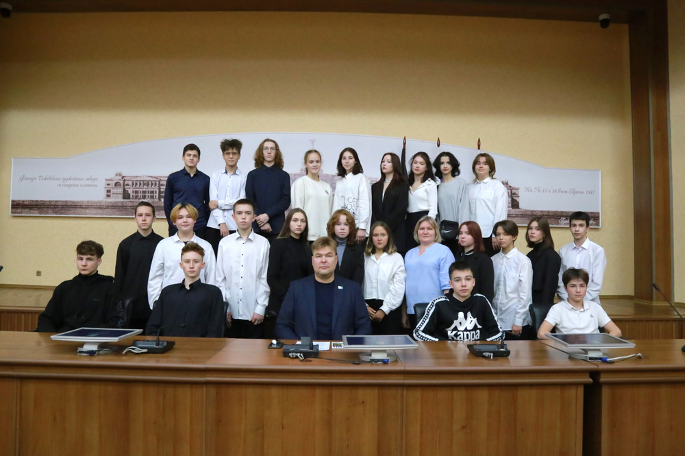 ​Девятиклассники школы № 49 познакомились с работой органов местного самоуправления Ижевска.