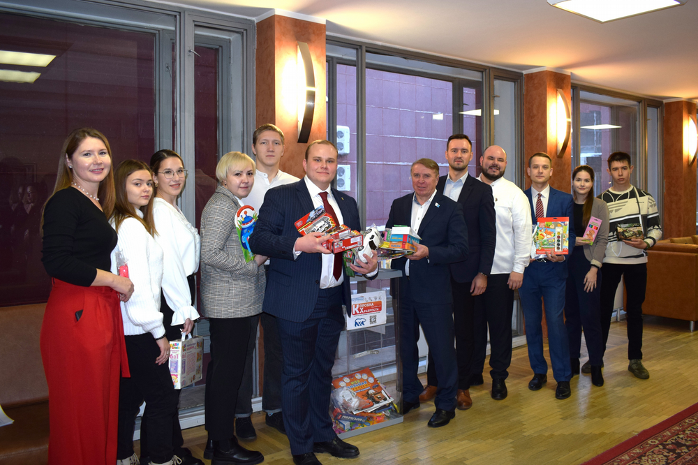 Молодые парламентарии Ижевска поддержали акцию «Коробка храбрости».