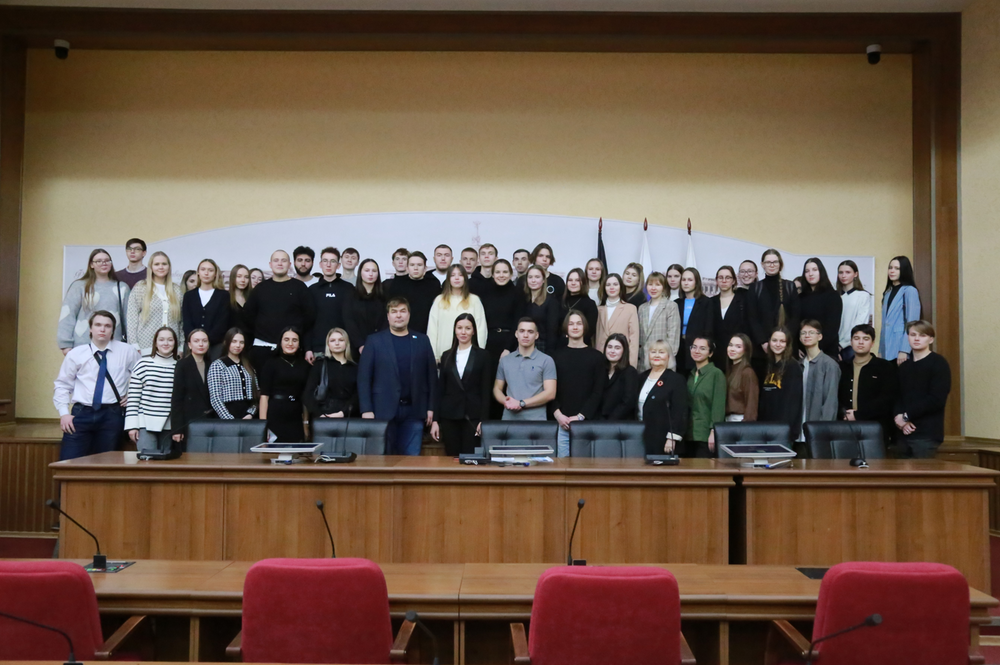 ​Второкурсники УдГУ познакомились с работой органов местного самоуправления Ижевска.