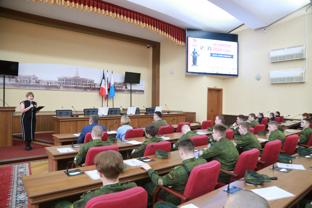 ​Диктант Победы в Администрации Ижевска написали более 60 человек.