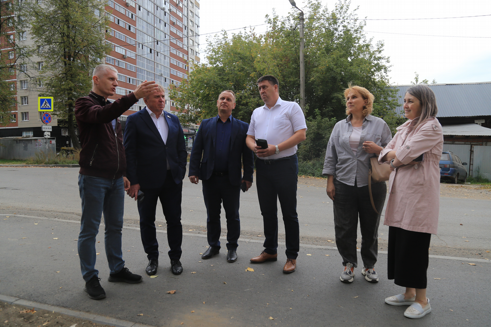 В столице Удмуртии продолжается приемка тротуаров, отремонтированных по программе «Пешеходный Ижевск».