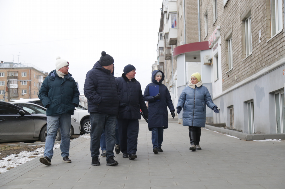 Фарит Губаев провел приемку последних тротуаров, отремонтированных в 2024 году по программе «Пешеходный Ижевск».