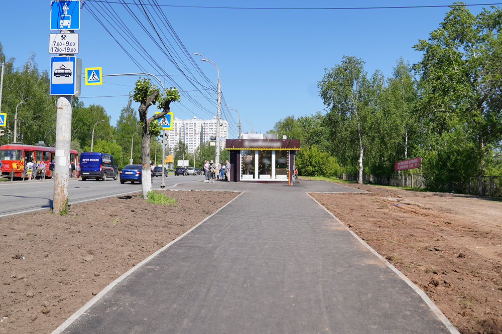 В столице Удмуртии завершен ремонт первого тротуара по программе «Пешеходный Ижевск».