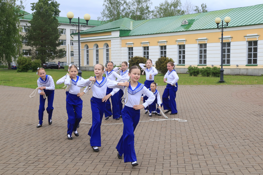 «Ижевск звучит» - свои яркие композиции подарили городу творческие коллективы.