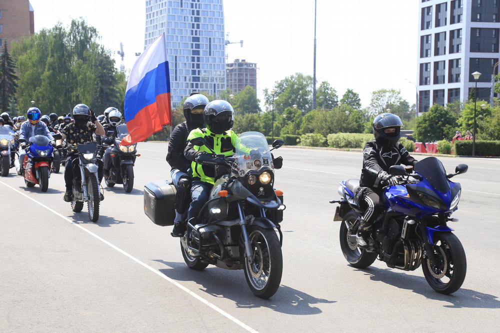 Мотопробег «Zа Россию» байкеры посвятили Дню России и Дню города Ижевска.