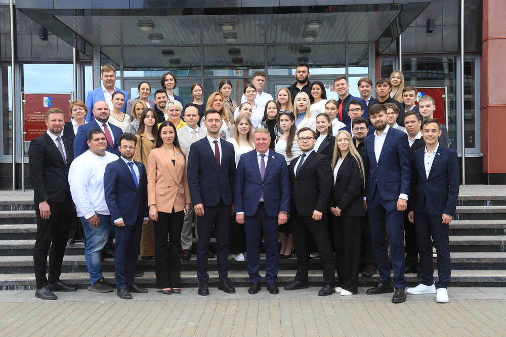 Молодые ижевские парламентарии провели первую сессию нового созыва.