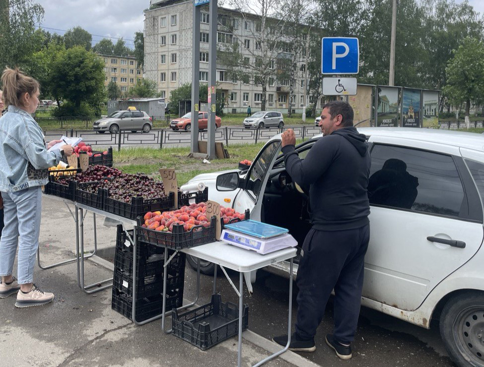 В Ижевске проводятся рейды по местам несанкционированной торговли.