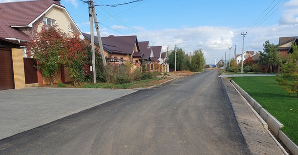 ​В микрорайоне Александровское по инициативе жителей отремонтировали дороги.