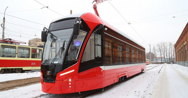 Трамваи и троллейбусы Ижевска переведут на бесконтактную систему оплаты проезда.