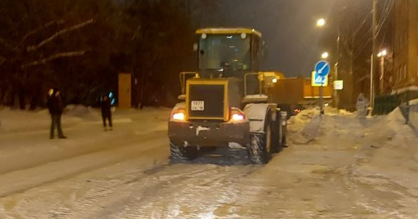 За ночь с ижевских улиц вывезены 17 тысяч кубометров снега.