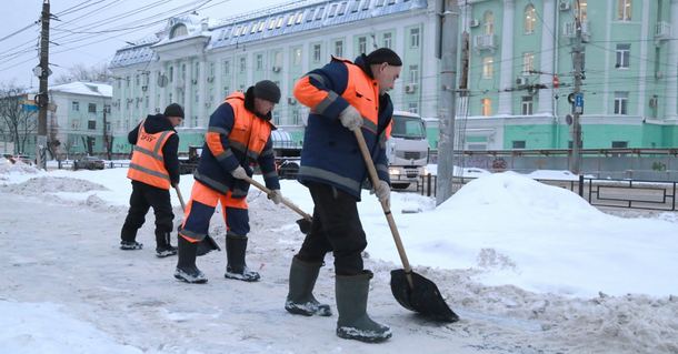 ​Более 500 тысяч кубометров снега вывезли с ижевских улиц с начала зимнего сезона.